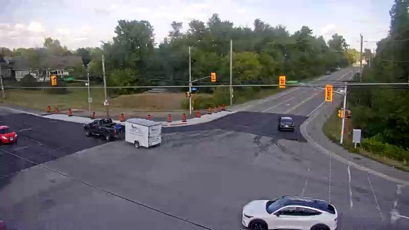 Traffic camera image at 2025-09-01 19:20:32