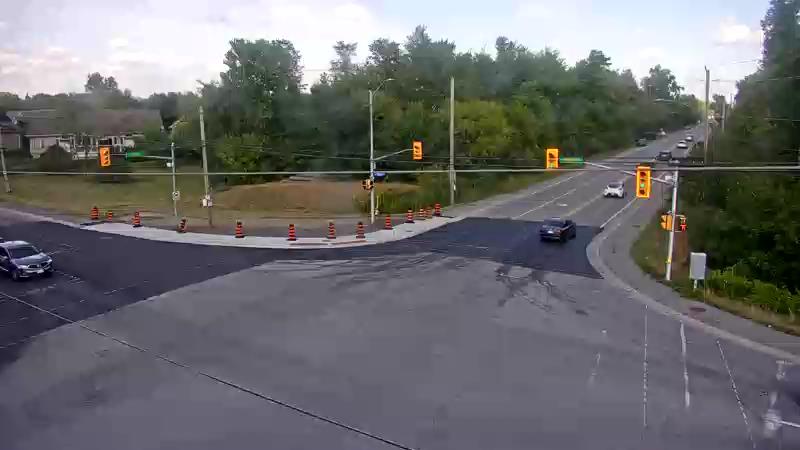 Traffic camera image at 2025-09-01 19:35:36