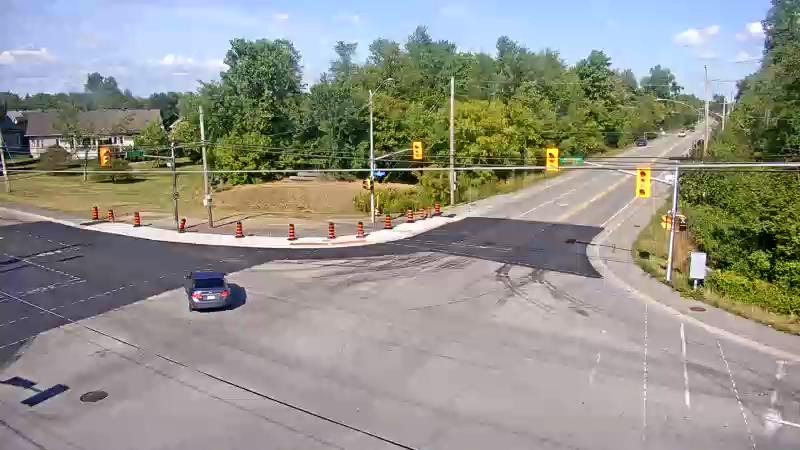 Traffic camera image at 2025-09-01 19:45:35