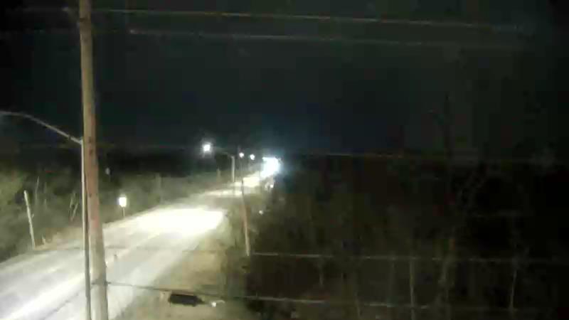 Traffic camera image at 2025-04-25 08:40:34