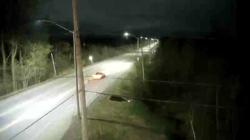Traffic camera image at 2025-05-09 05:55:23