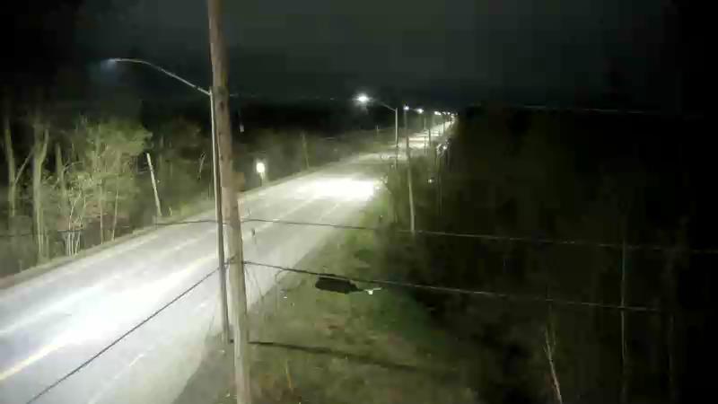 Traffic camera image at 2025-05-09 06:15:23