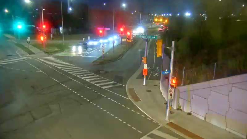 Traffic camera image at 2025-08-25 00:35:29