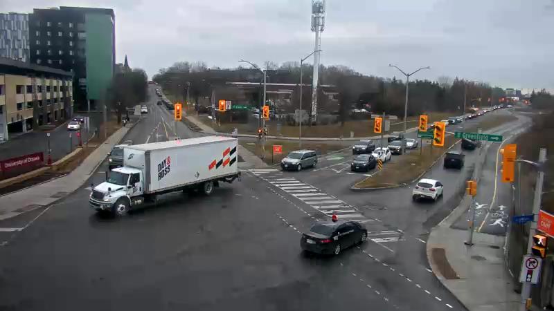 Traffic camera image at 2025-03-25 12:40:25