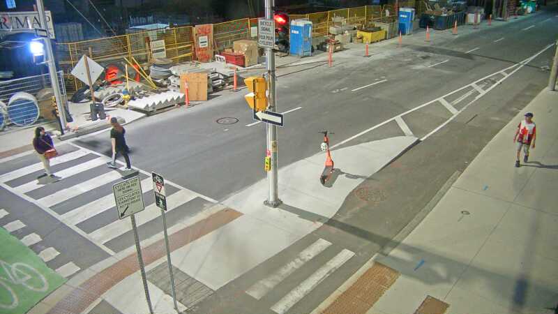 Traffic camera image at 2025-08-04 01:05:26