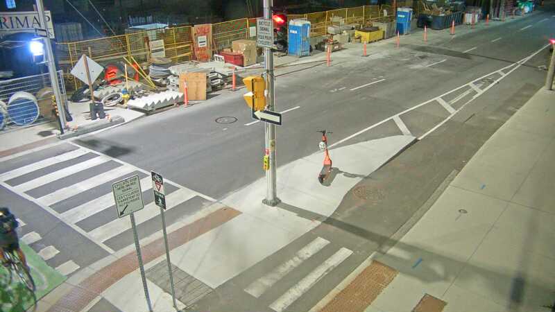Traffic camera image at 2025-08-04 01:10:28