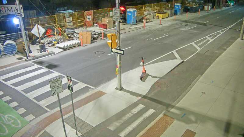 Traffic camera image at 2025-08-04 01:40:26