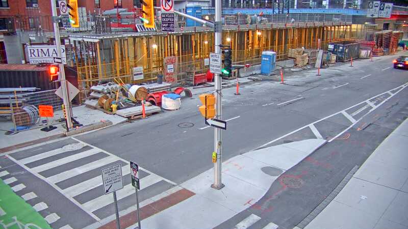 Traffic camera image at 2025-09-05 10:20:22