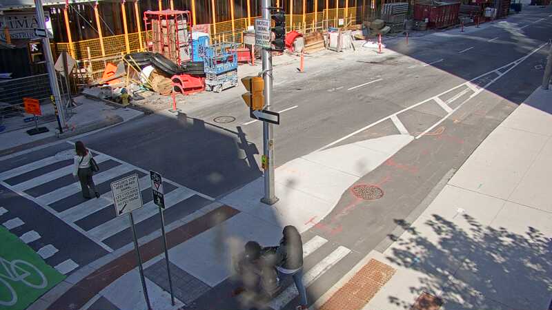 Traffic camera image at 2025-09-14 17:15:35