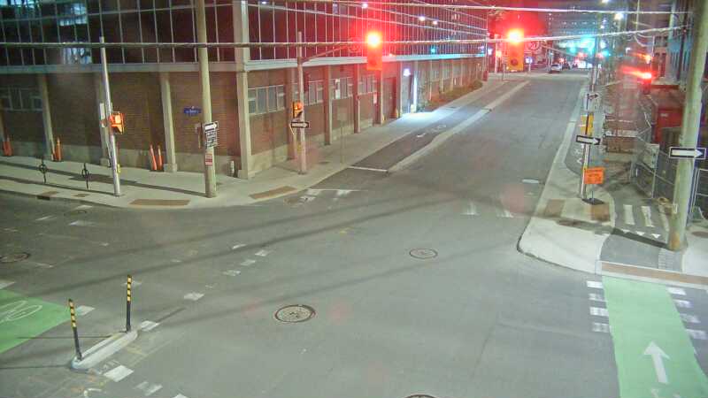 Traffic camera image at 2025-05-09 05:55:23