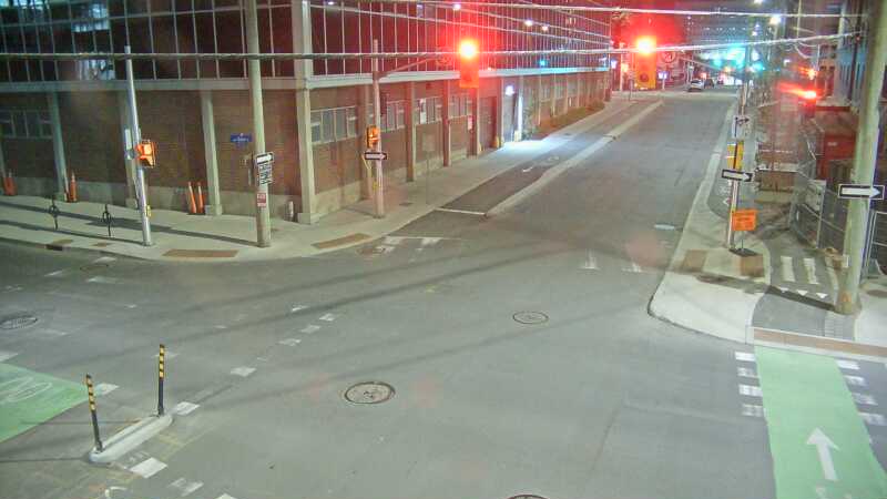 Traffic camera image at 2025-05-09 06:15:23