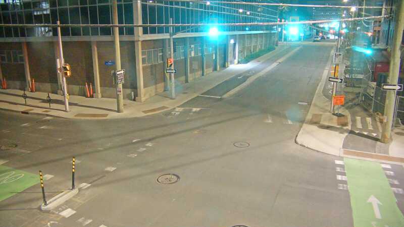 Traffic camera image at 2025-05-09 06:30:21