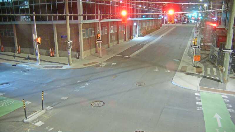 Traffic camera image at 2025-05-09 06:40:21
