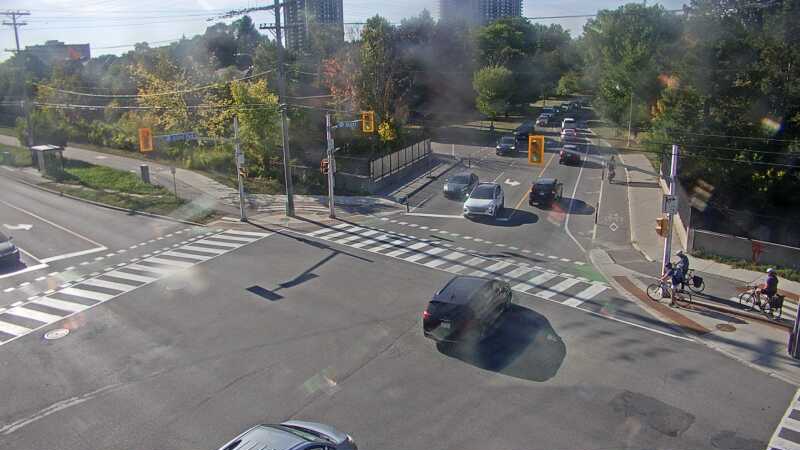 Traffic camera image at 2025-09-15 20:25:28