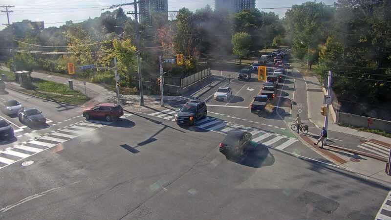Traffic camera image at 2025-09-15 20:40:33