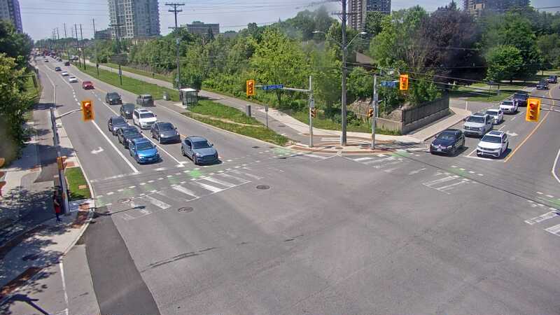 Traffic camera image at 2025-06-30 17:05:37
