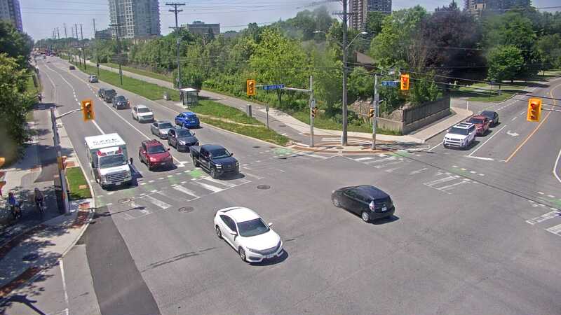Traffic camera image at 2025-06-30 17:10:40