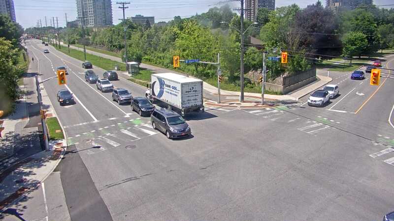 Traffic camera image at 2025-06-30 17:20:47