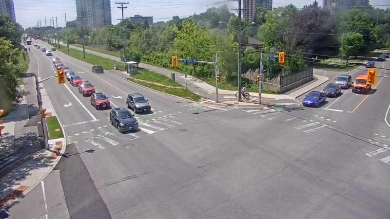 Traffic camera image at 2025-06-30 18:05:36