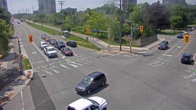 Traffic camera image at 2025-06-30 18:15:28