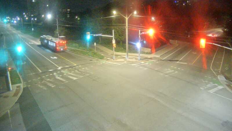 Traffic camera image at 2025-07-12 04:00:27