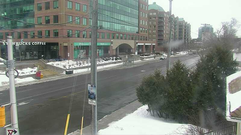 Traffic camera image at 2025-03-09 13:30:22