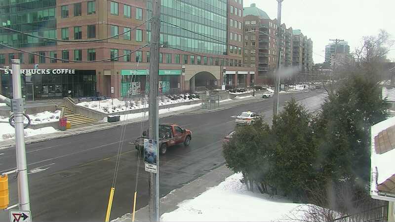 Traffic camera image at 2025-03-09 14:00:42