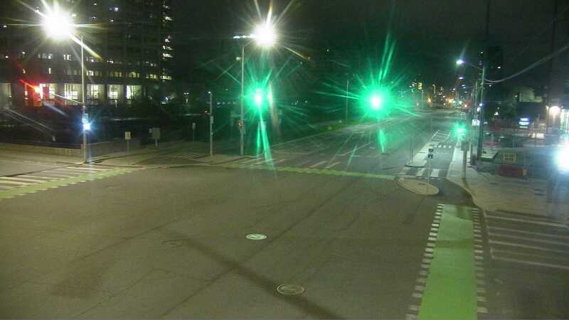 Traffic camera image at 2025-05-09 08:25:23