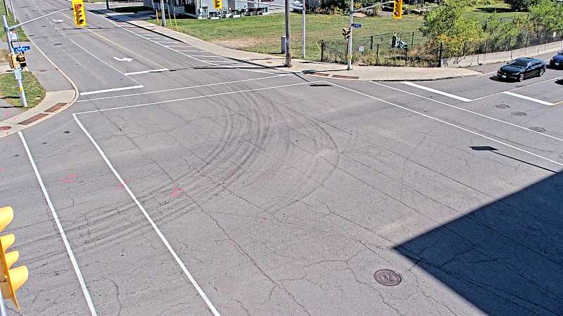 Traffic camera image at 2025-09-14 18:05:35