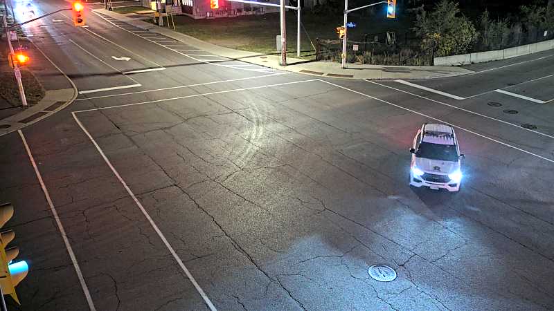 Traffic camera image at 2025-09-18 00:25:31