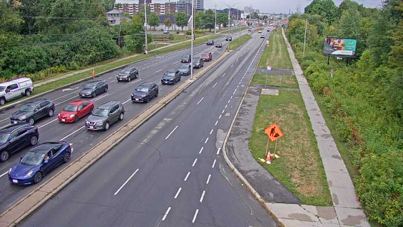 Traffic camera image at 2025-09-04 18:25:33