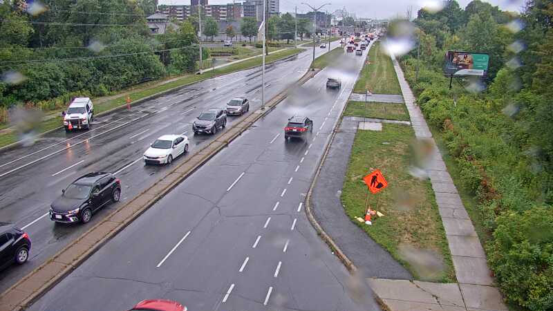 Traffic camera image at 2025-09-04 19:05:32
