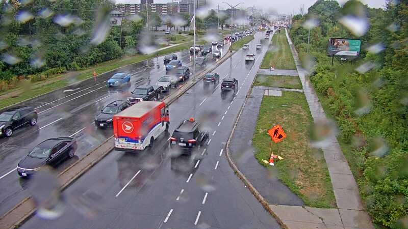 Traffic camera image at 2025-09-04 19:35:28