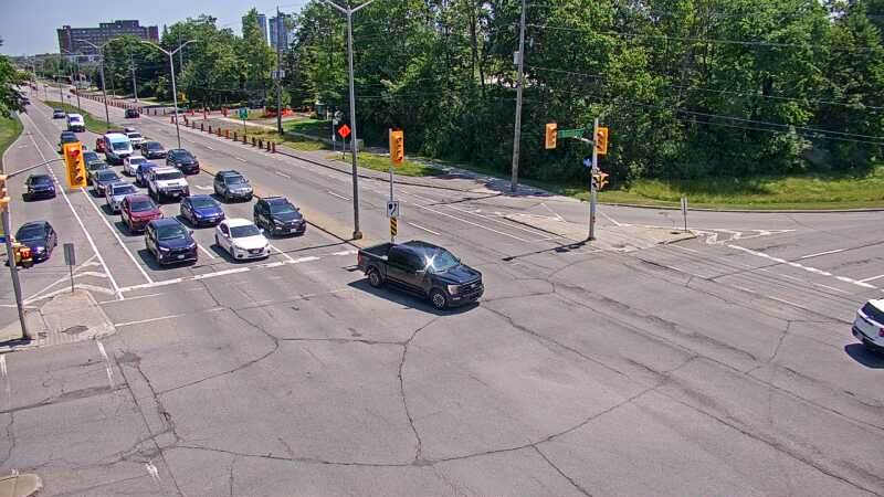Traffic camera image at 2025-06-30 16:10:44