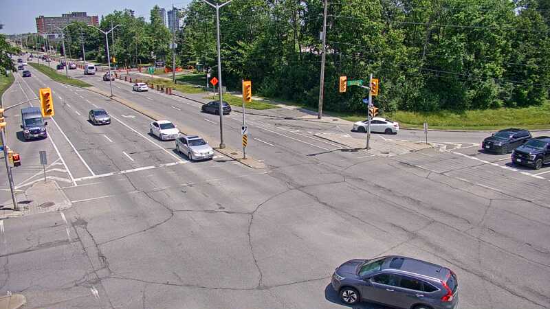 Traffic camera image at 2025-06-30 17:15:44