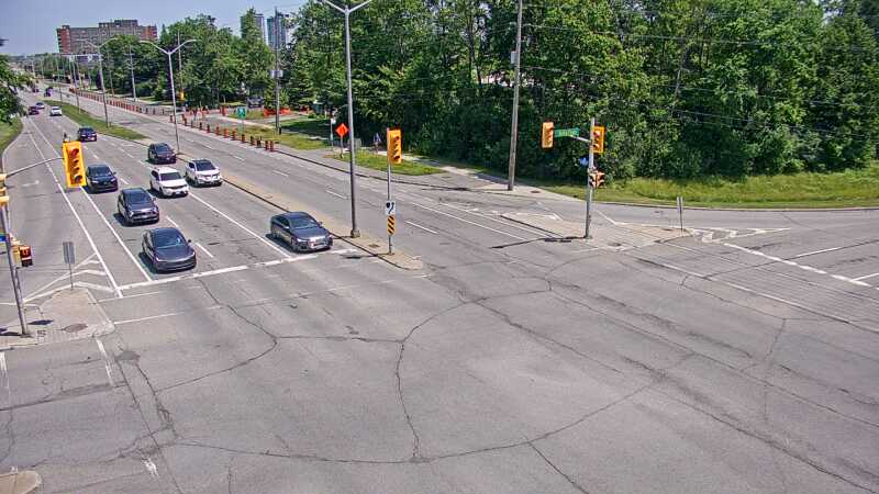 Traffic camera image at 2025-06-30 17:20:47