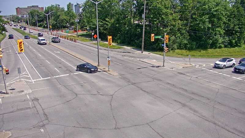 Traffic camera image at 2025-06-30 17:30:46