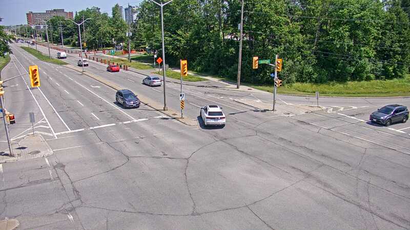 Traffic camera image at 2025-06-30 17:37:07