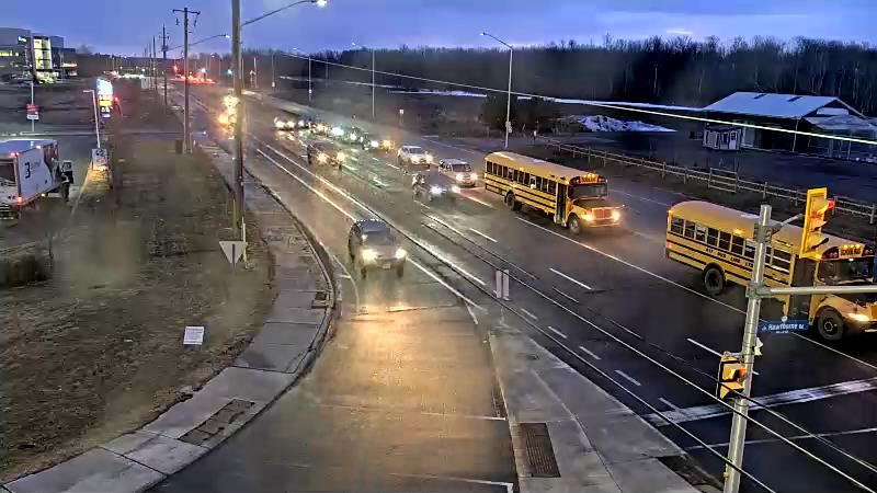 Traffic camera image at 2025-03-25 10:40:26