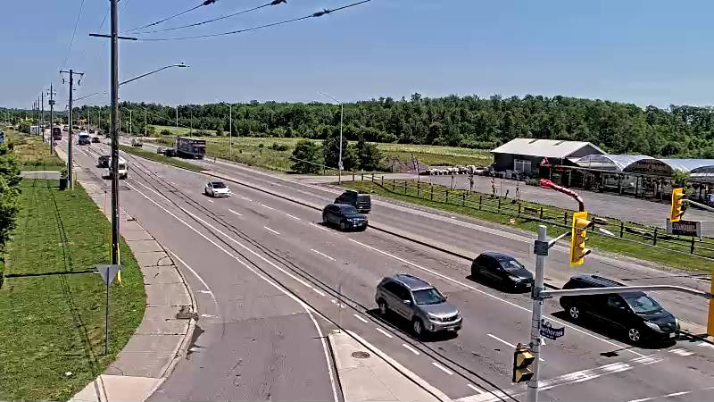 Traffic camera image at 2025-06-30 16:40:33