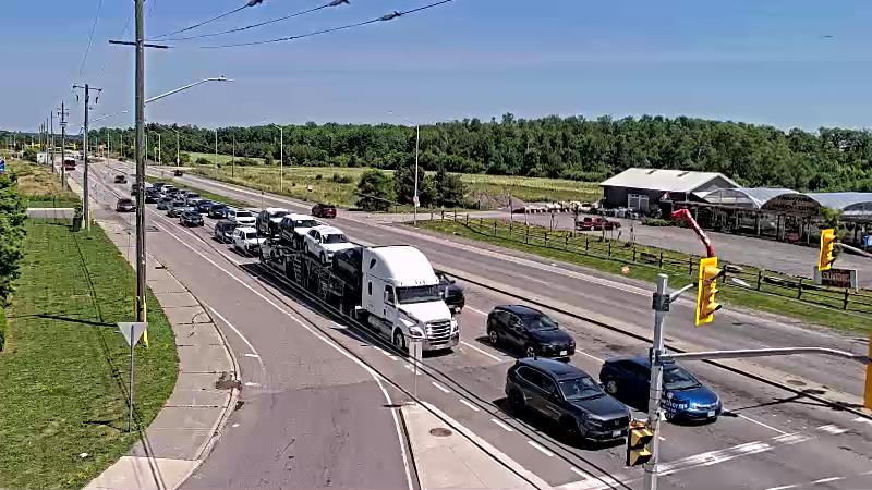 Traffic camera image at 2025-06-30 17:40:32