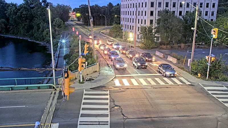 Traffic camera image at 2025-08-25 00:20:09