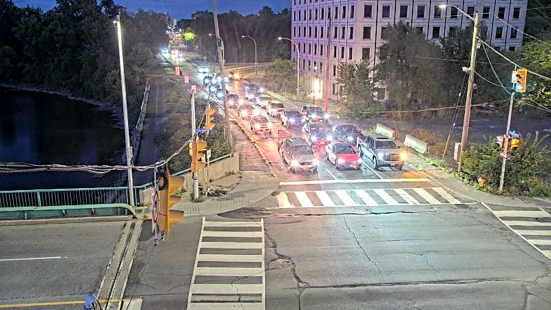 Traffic camera image at 2025-08-25 00:30:08