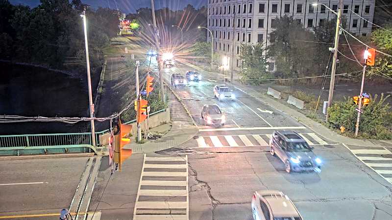 Traffic camera image at 2025-08-25 00:40:06
