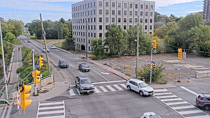 Traffic camera image at 2025-09-13 14:20:07