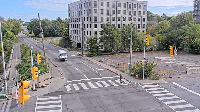 Traffic camera image at 2025-09-13 14:35:09