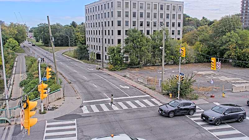 Traffic camera image at 2025-09-13 15:15:06