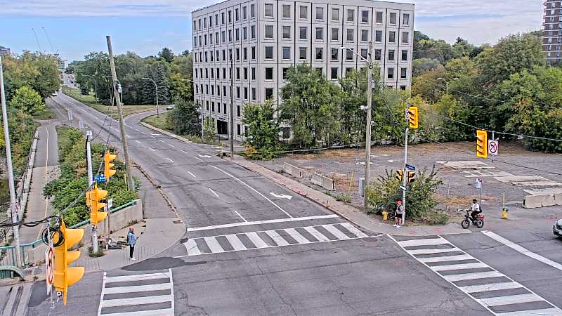 Traffic camera image at 2025-09-13 15:30:07