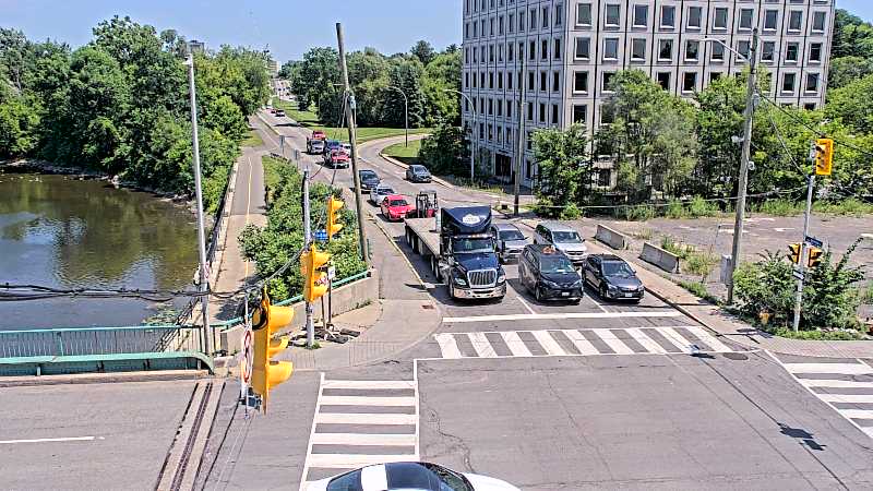 Traffic camera image at 2025-06-30 16:10:16