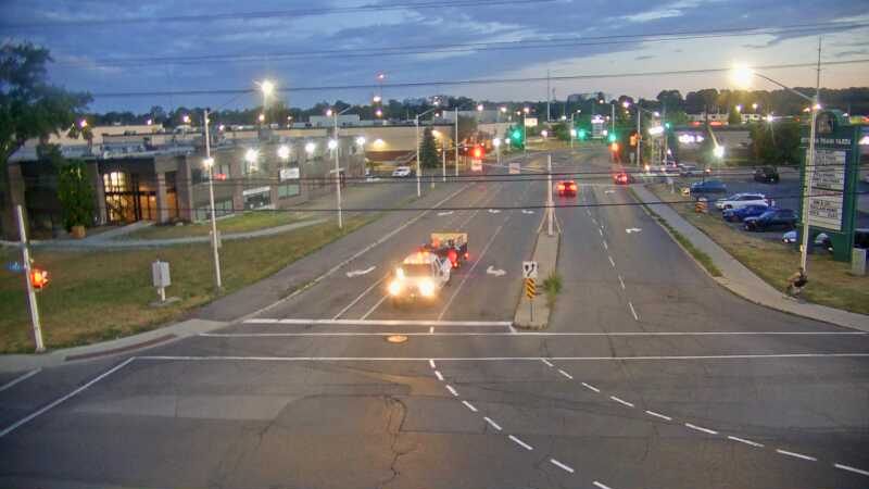 Traffic camera image at 2025-08-25 00:15:35